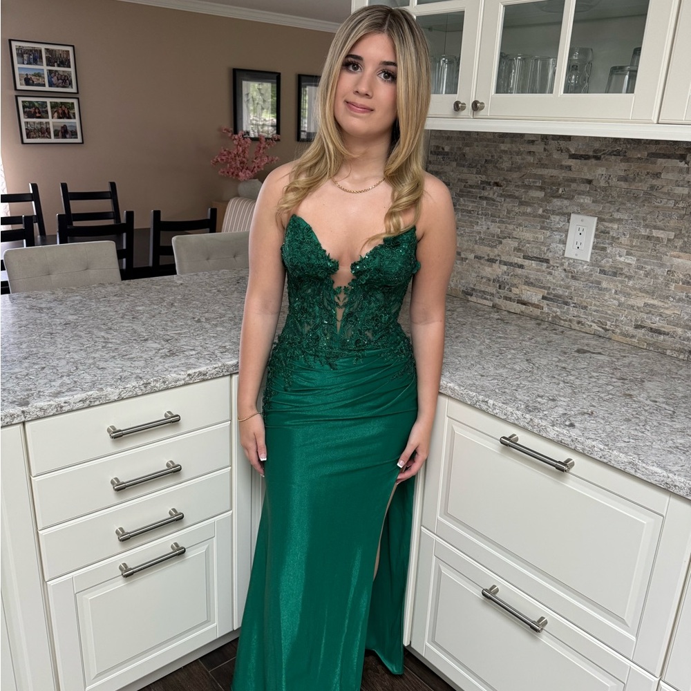 Chic Backless Green Dress